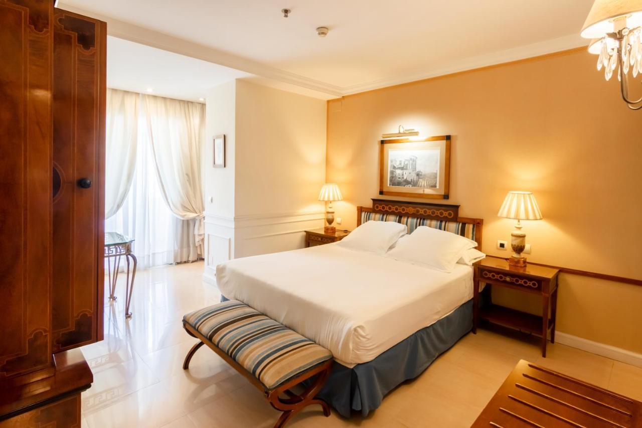 Guadalpin Suites Marbella Eksteriør billede