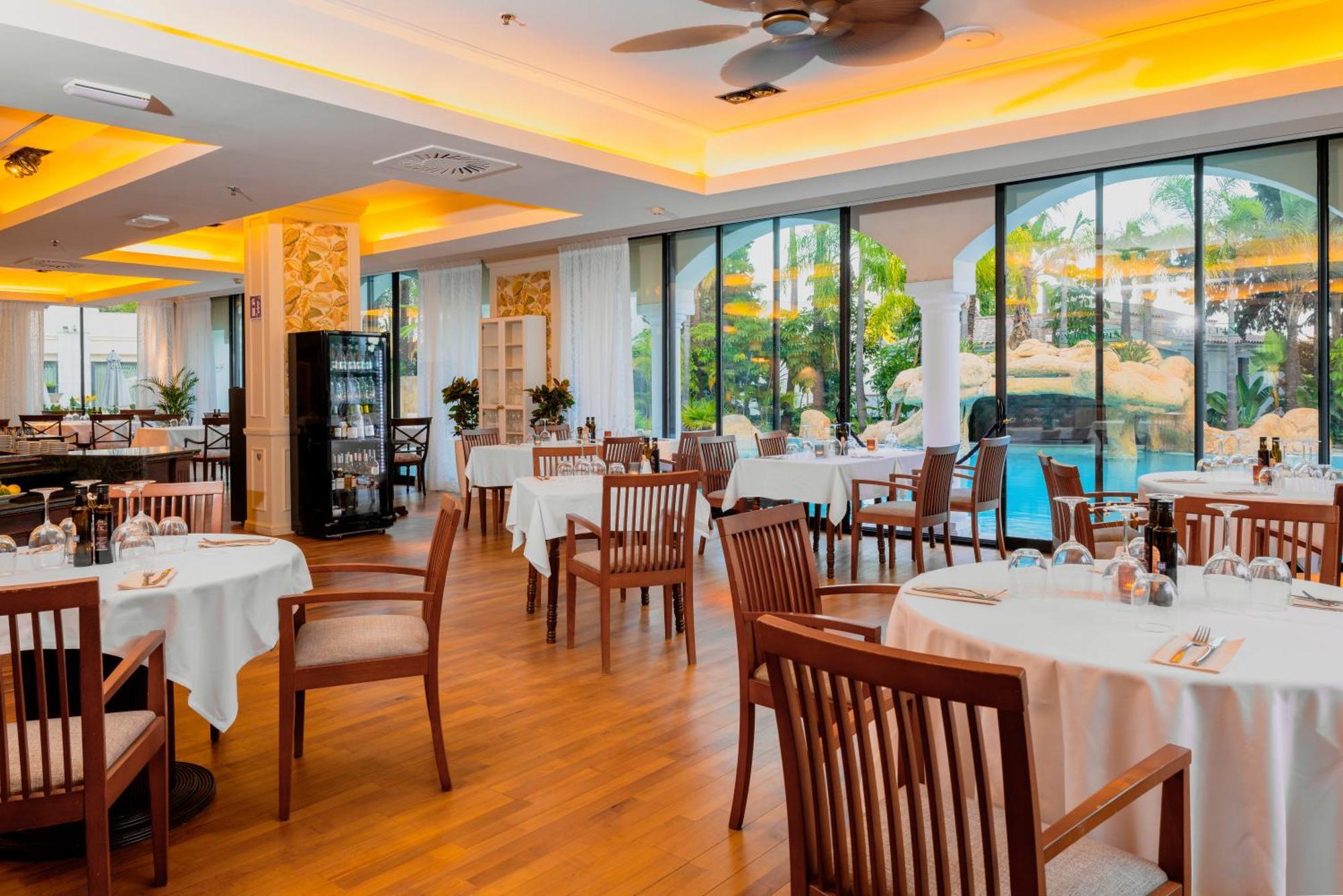 Guadalpin Suites Marbella Eksteriør billede