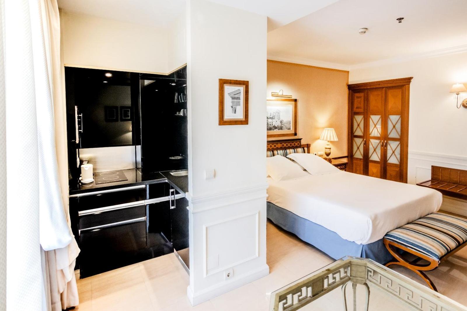 Guadalpin Suites Marbella Eksteriør billede