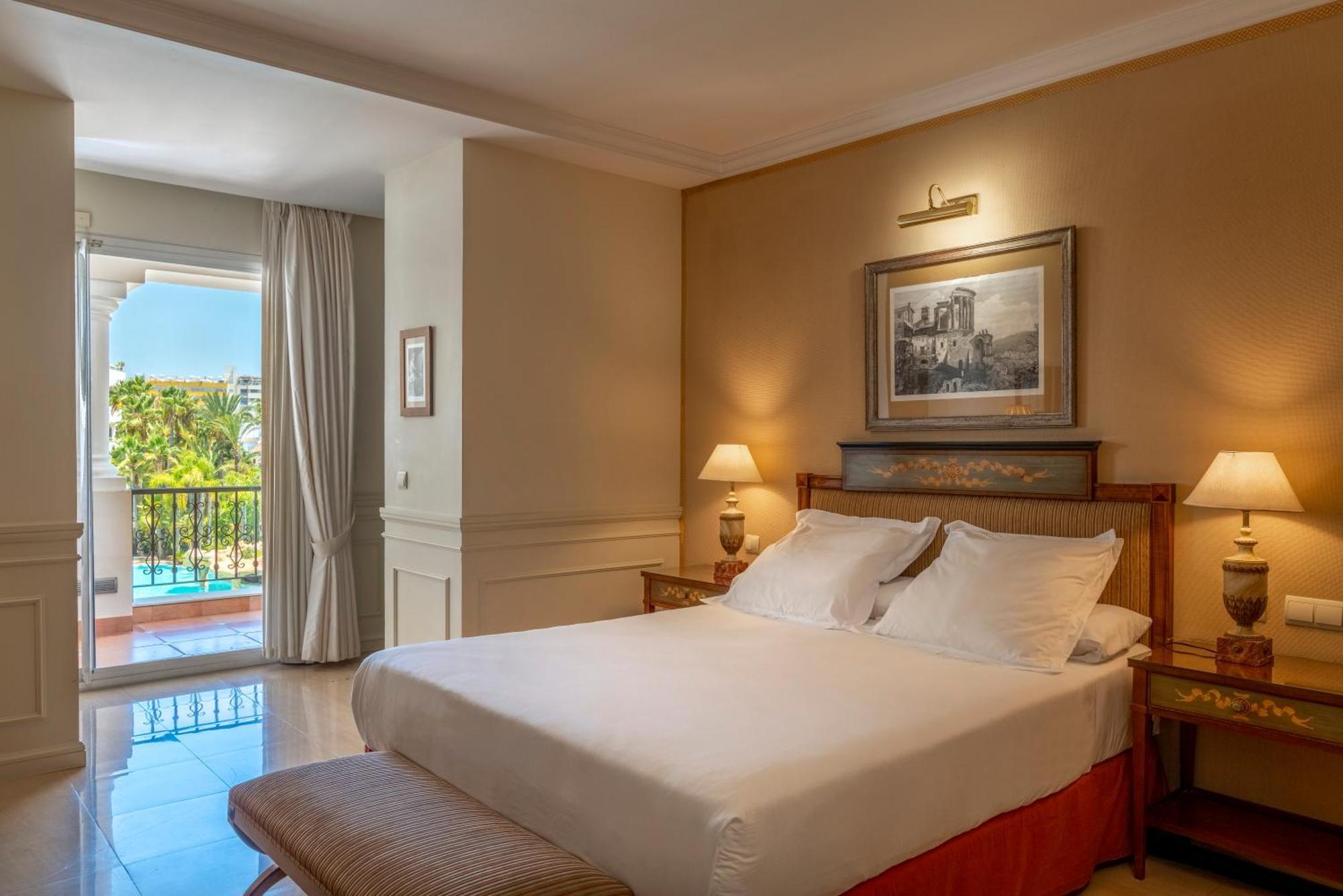 Guadalpin Suites Marbella Eksteriør billede